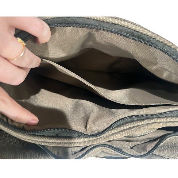 Vintage Orvis Canvas & Leather Duffle Travel Messenger Bag Green Brown 16” - Picture 16 of 16